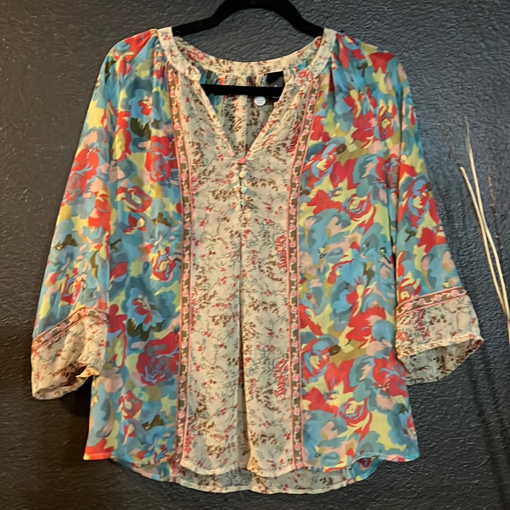 Women’s blouse, light, flowy, airy
